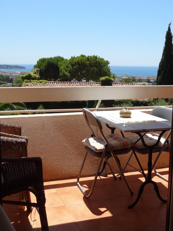 2 Bedroom Modern Apartment In Antibes With Sea View Habitación foto